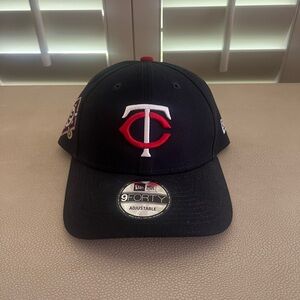New Era 9FORTY Minnesota Twins Hat - NWT